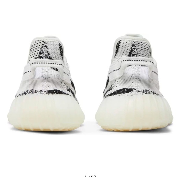 Yeezy Boost 350 V2 'Zebra
Sz 6 men - Picture 5 of 6